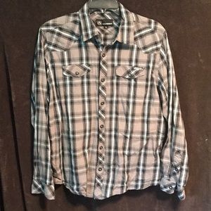 Ocean current size medium snap button western used